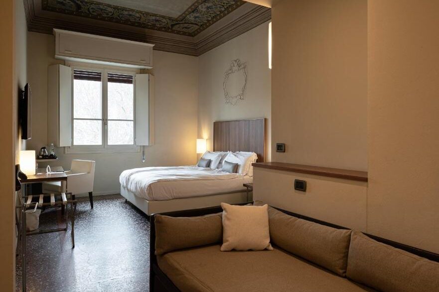 Bologna Ghid Turistic - 2 Zile in Bologna - Recomandari Cazare Bologna - I Portici Hotel