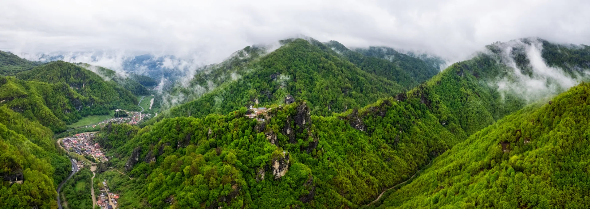 Câmpulung și Ținutul Muscelului - 100 Destinații din România 03 - Mănăstirea Cetățuia Negru Vodă