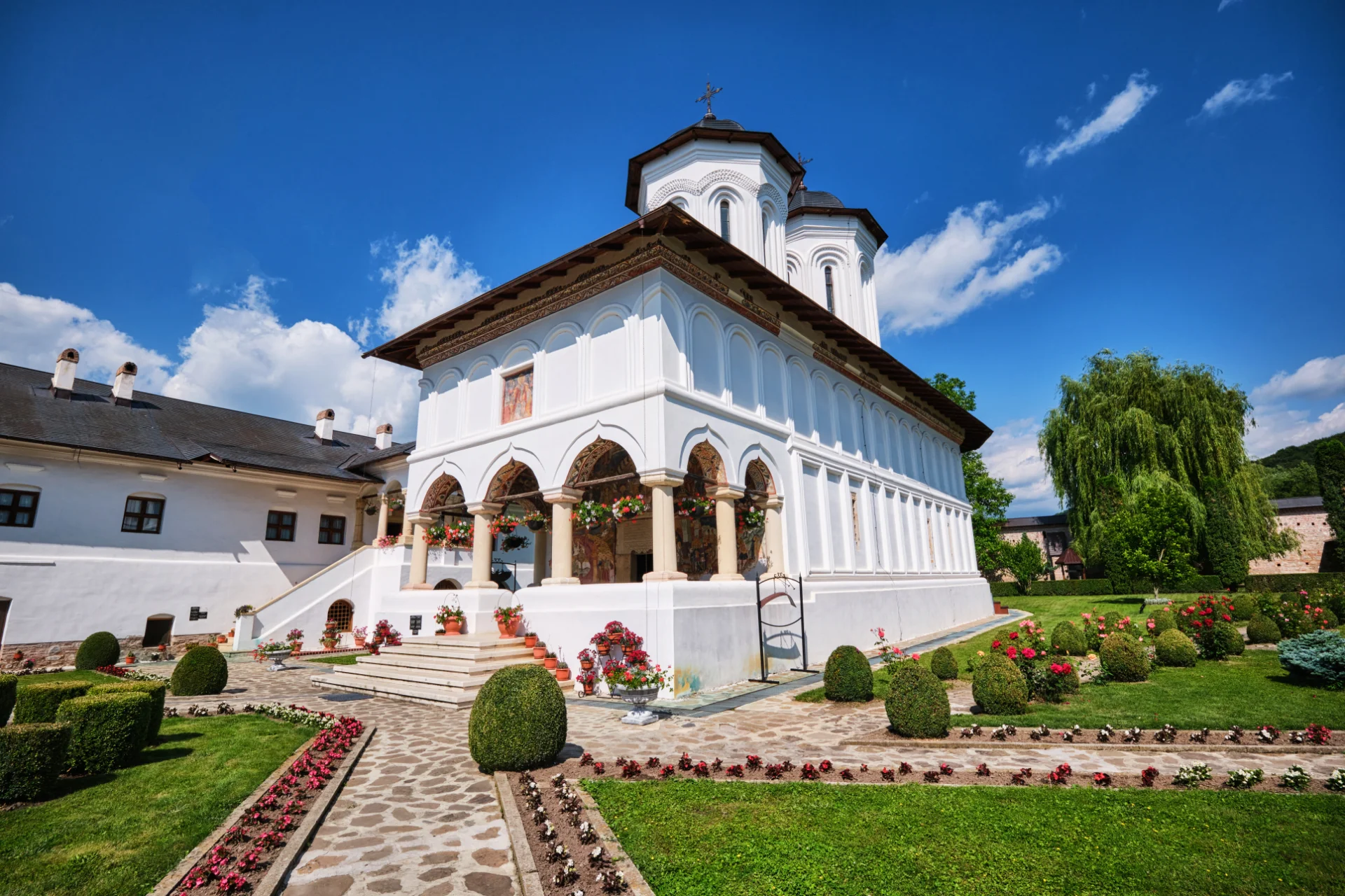 Câmpulung și Ținutul Muscelului - 100 Destinații din România 23 - Mănăstirea Aninoasa