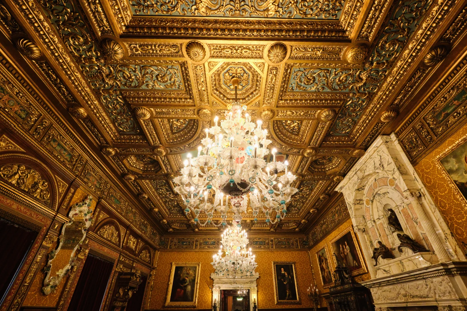 Peleș Castle in Sinaia - Florentine Hall - 100 Travel Destinations of Romania