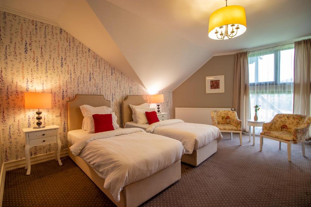 Cazare Unica in Romania - Akasha Wellness Retreat Pestera 2