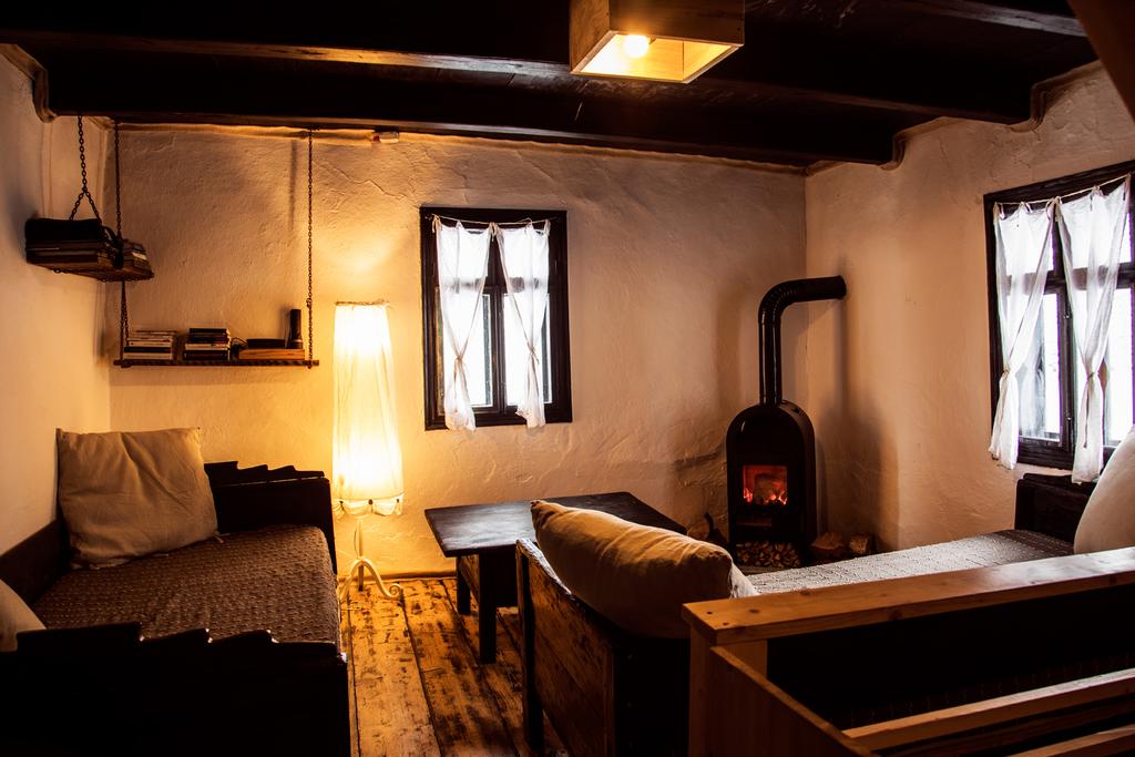 Cazare Unica in Romania - Carpathian Cottages Hunedoara 3