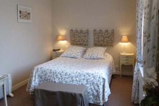 Cele-mai-frumoase-castele-din-Europa-Castelul-Chenonceau-Cazare-Les-Amandines