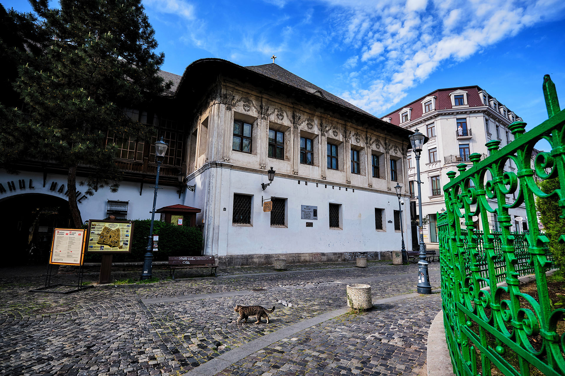 Centrul Vechi din Bucuresti 02 - Hanul lui Manuc