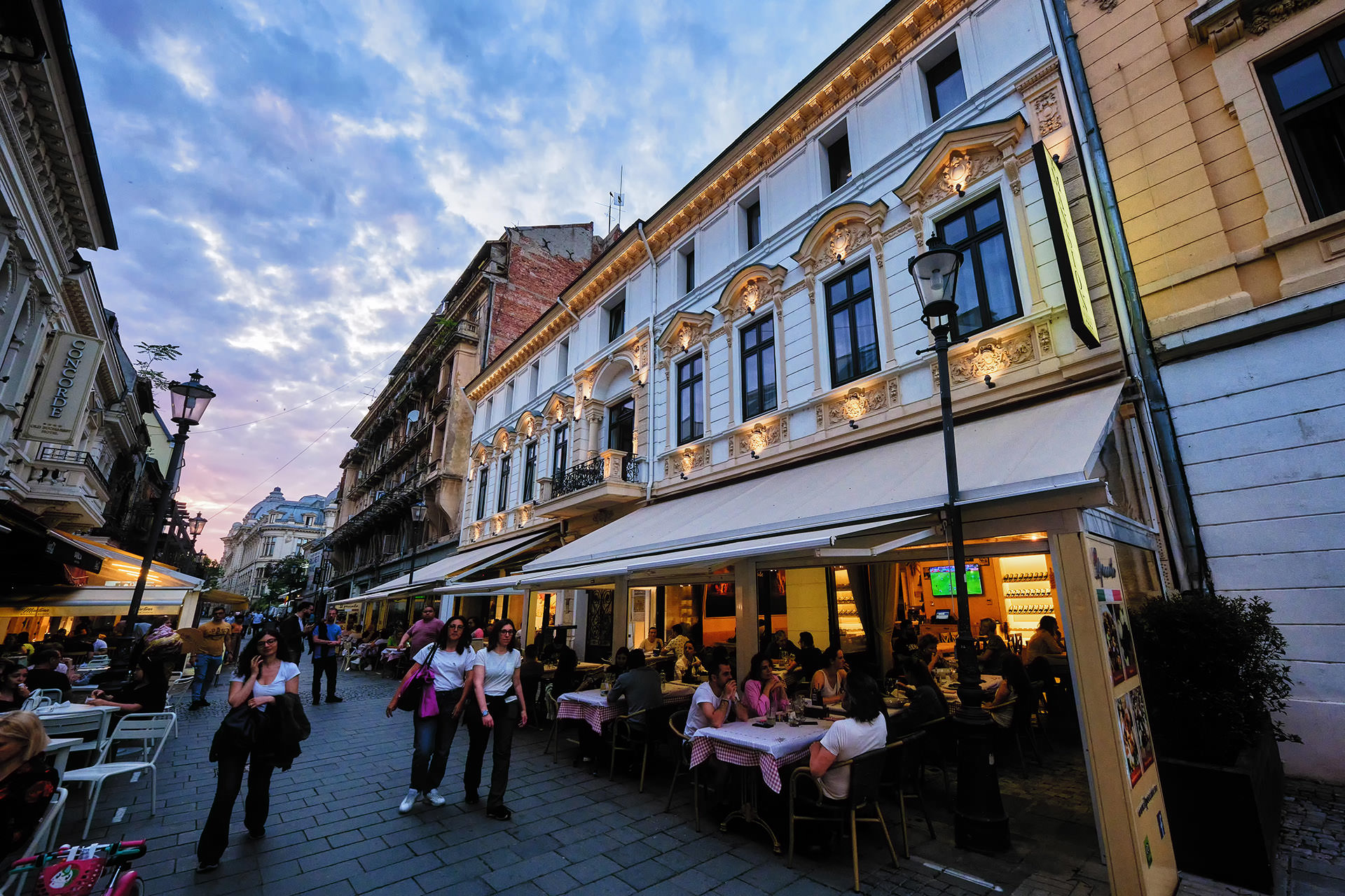 Centrul Vechi din Bucuresti 02 - Strada Franceza