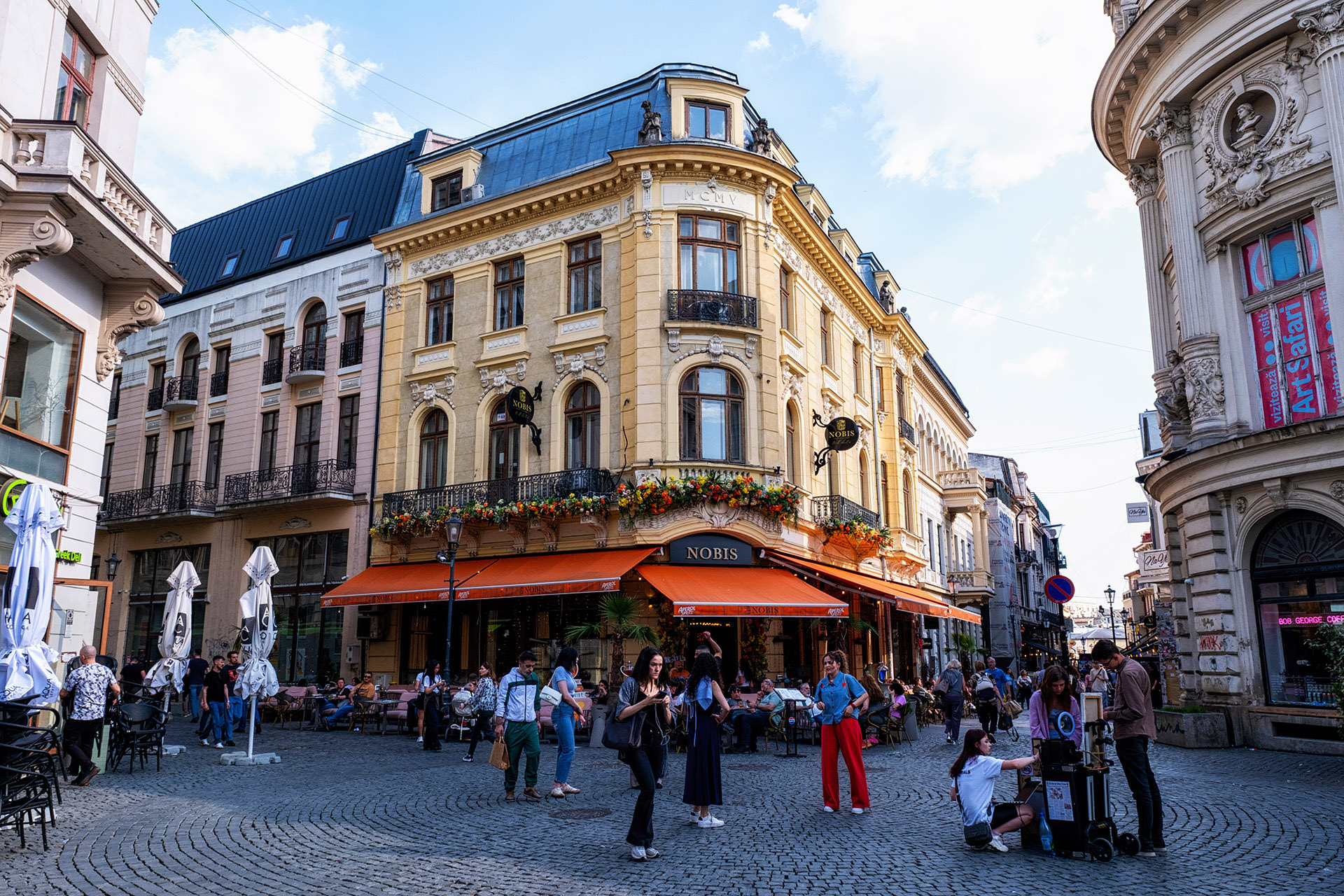 Centrul Vechi din Bucuresti 02 - Strada Lipscani
