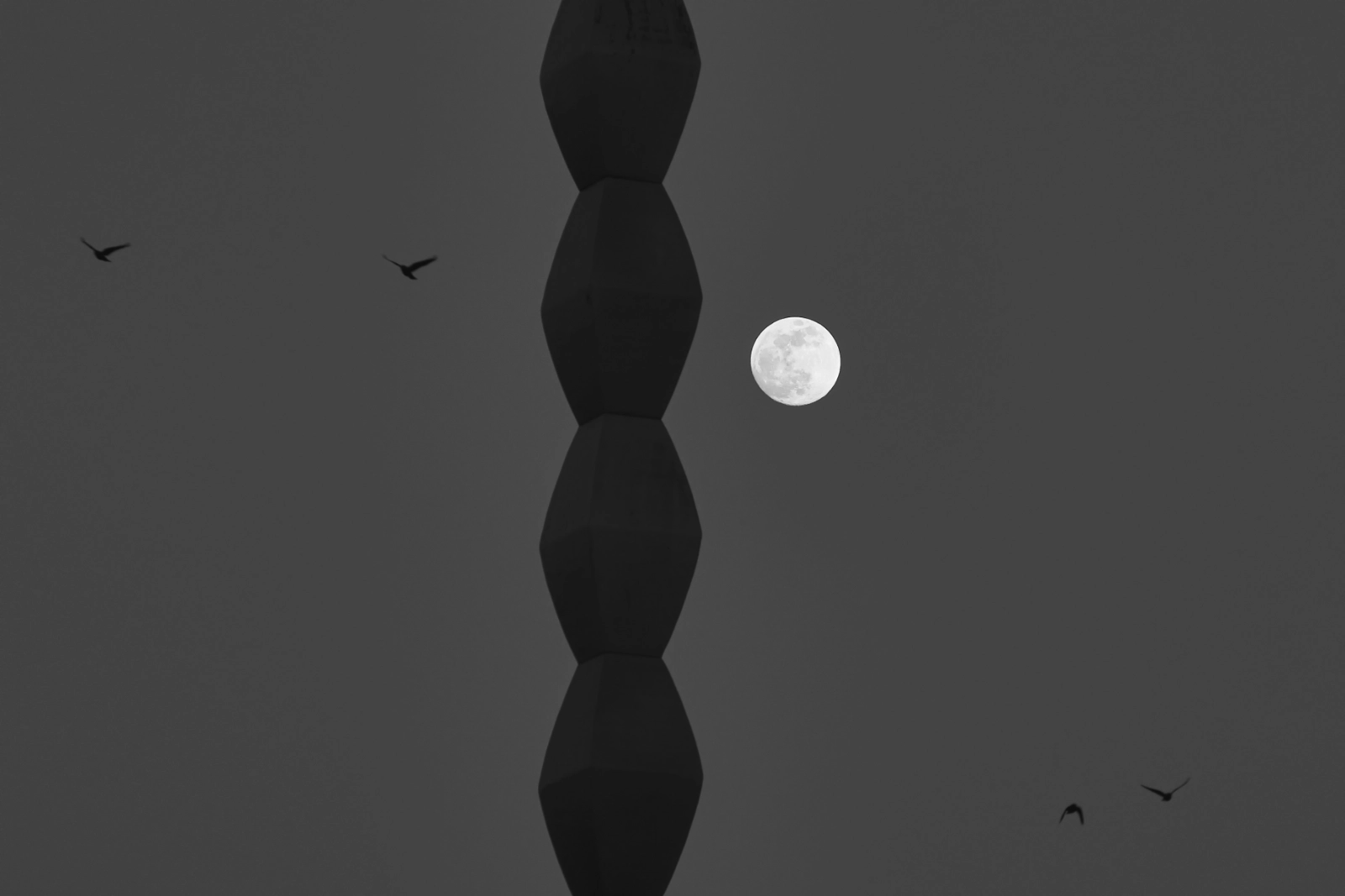 Coloana fara Sfarsit de pe Calea Eroilor din Targu Jiu de Constantin Brancusi 5