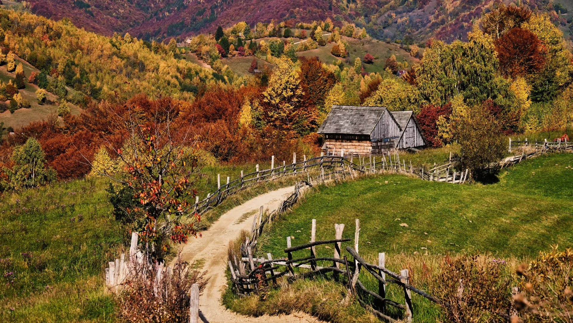 Culoarul Rucăr - Bran - 100 Destinatii din Romania - 13 - Dealul Balaban