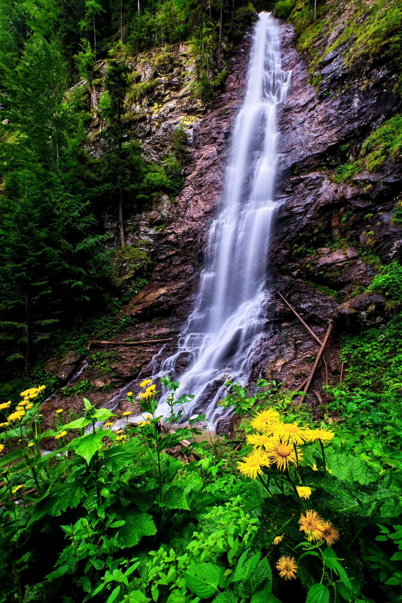 Drumul pe Valea Jietului si Valea Lotrului DN7A - Cascada Scorusu 1