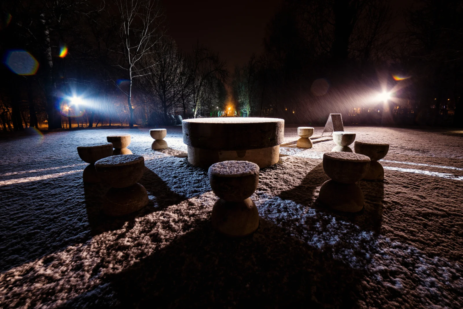 Masa Tacerii de pe Calea Eroilor din Targu Jiu de Constantin Brancusi 4