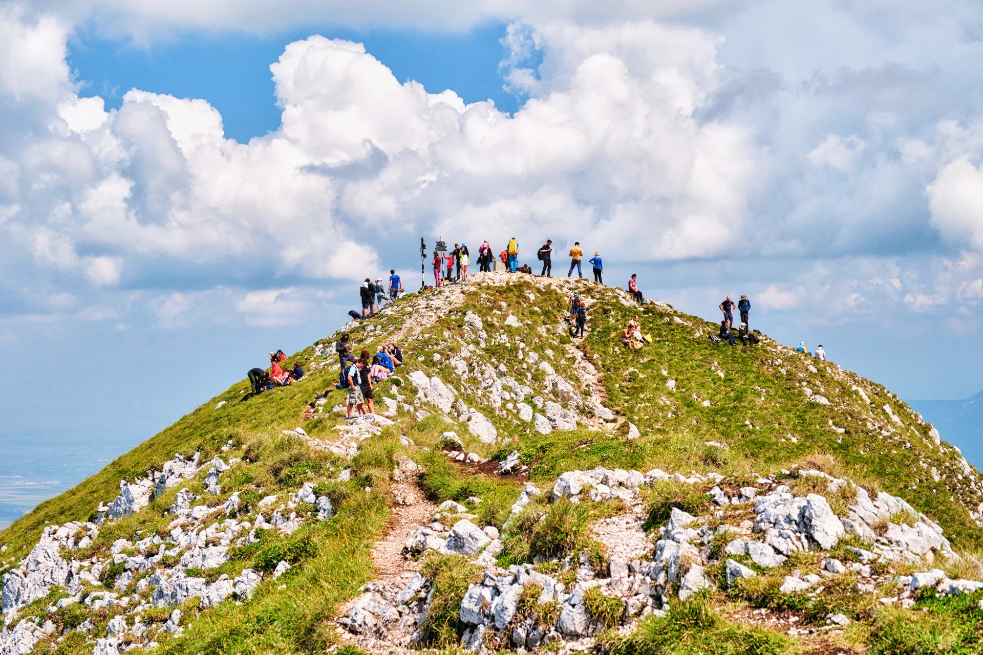 Piatra Craiului Mountains - 100 Destinations of Romania - La Om Peak