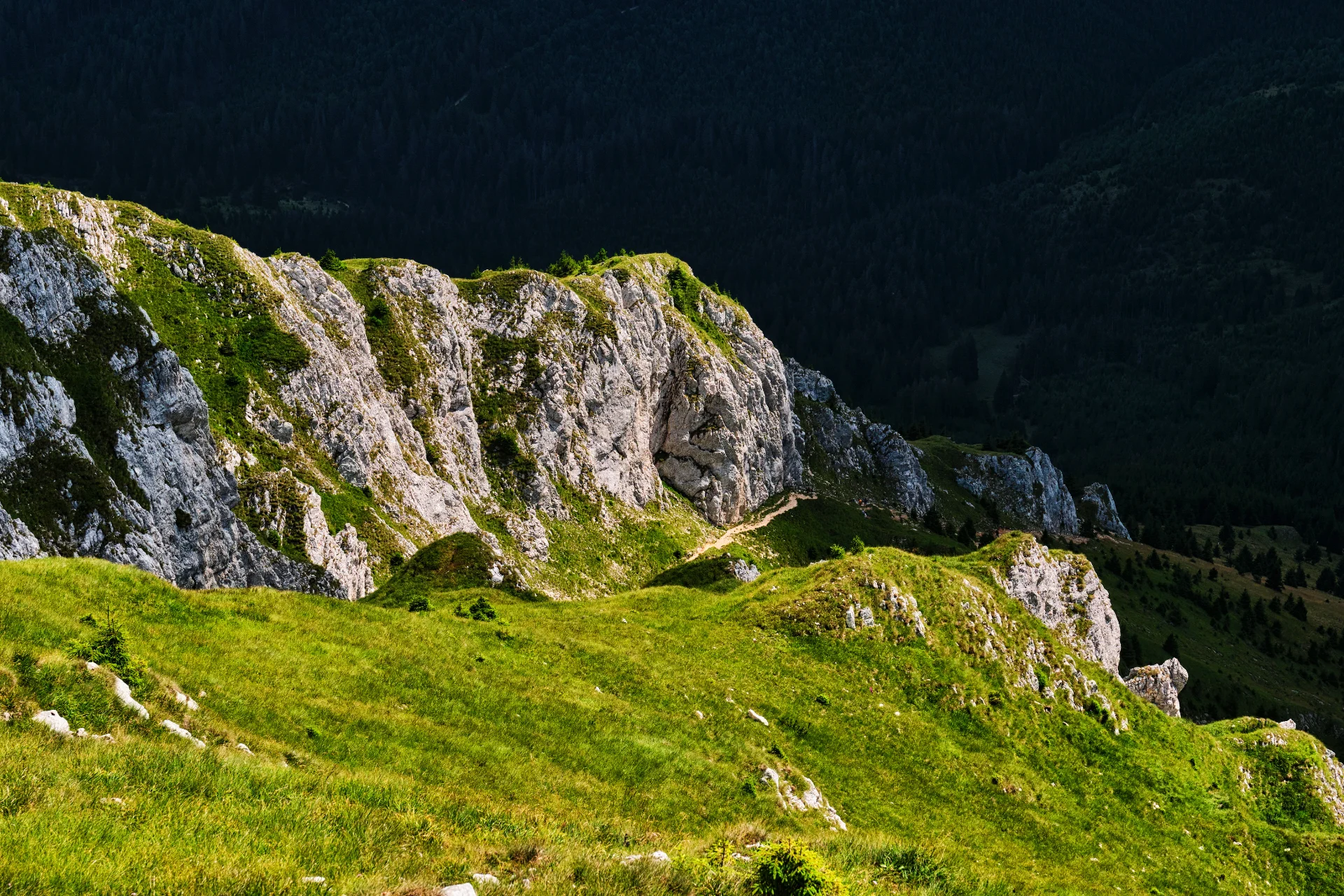 Piatra Craiului Mountains - 100 Destinations of Romania - Hiking Trails