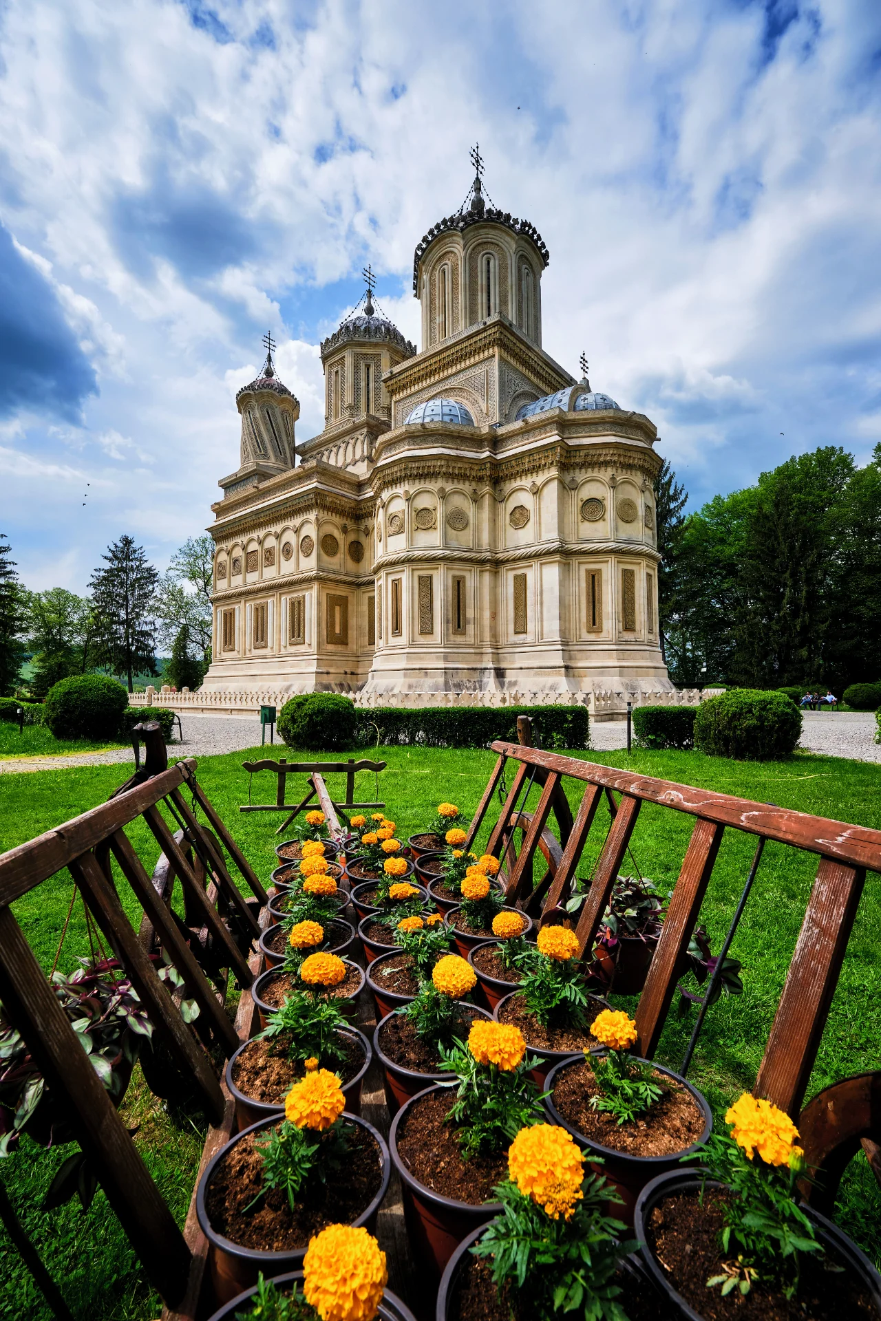 - Orașul și Mănăstirea Curtea de Argeș - 100 Destinații din România - 03