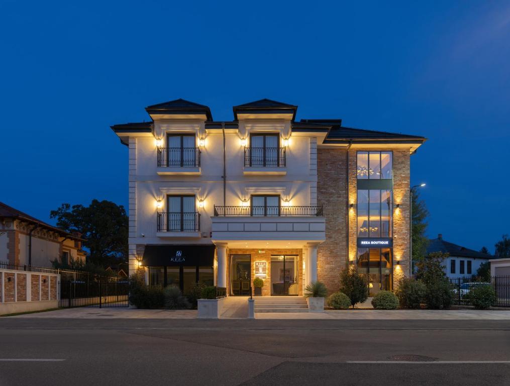 Recomandari Cazare Centrul Vechi Targoviste - Reea Boutique Hotel