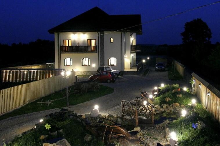 Recomandari Cazare in Satul Runcu din Gorj - Pensiunea Terra Rosa