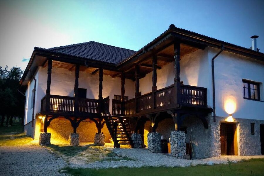 Recomandari Cazare in Satul Runcu din Gorj - The Carpathian Lodge