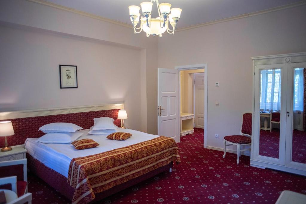 Recomandari Cazare pe Valea Prahovei - Complex La Tunuri Sinaia