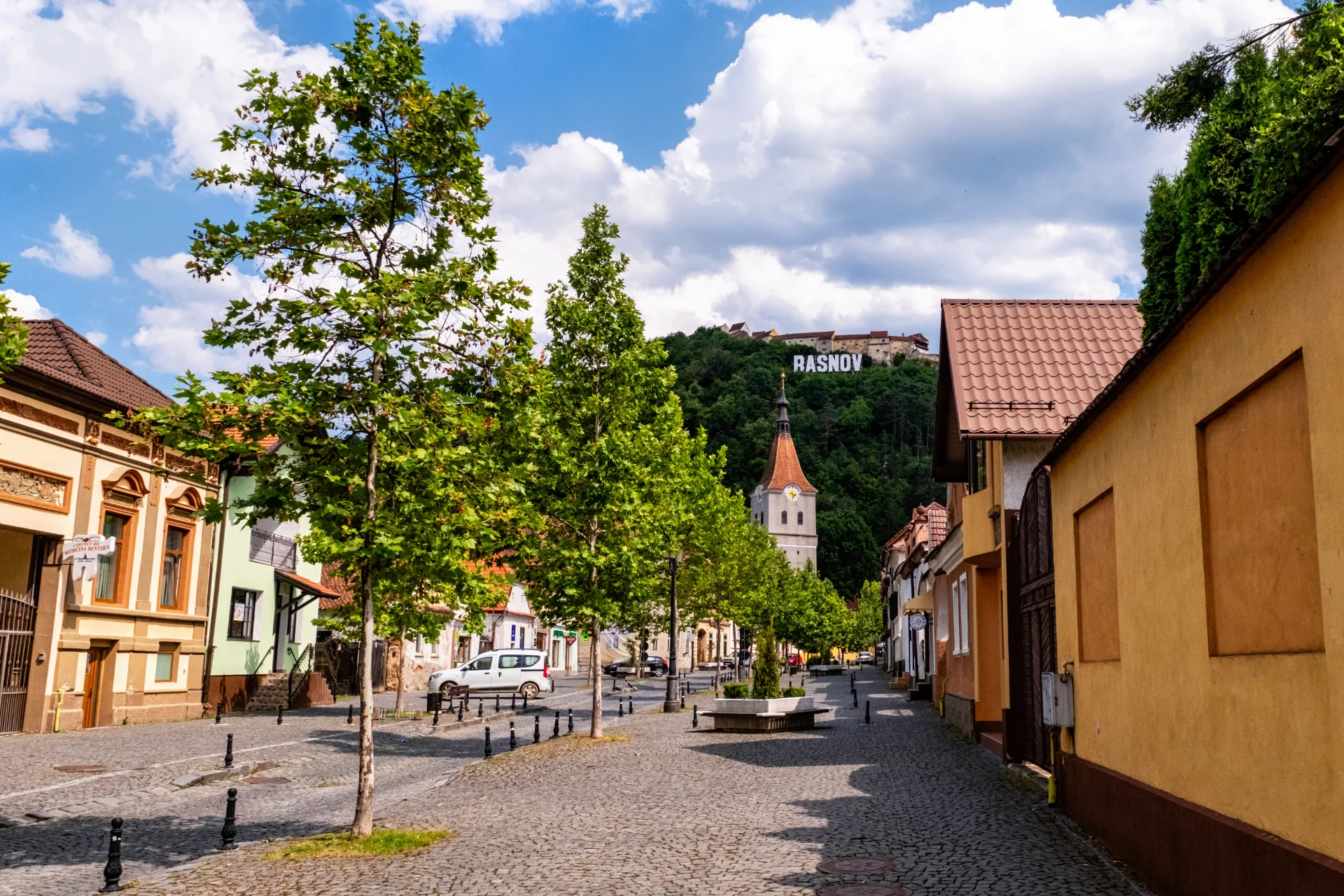 Land of Bârsa - 100 destinations of Romania - Râșnov Town Center