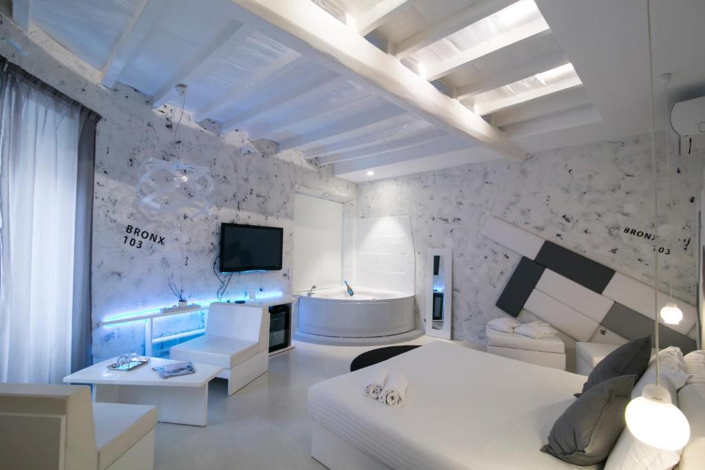 Top 10 Hoteluri Boutique Unice din Roma - Hotel Design & Art Pie 1