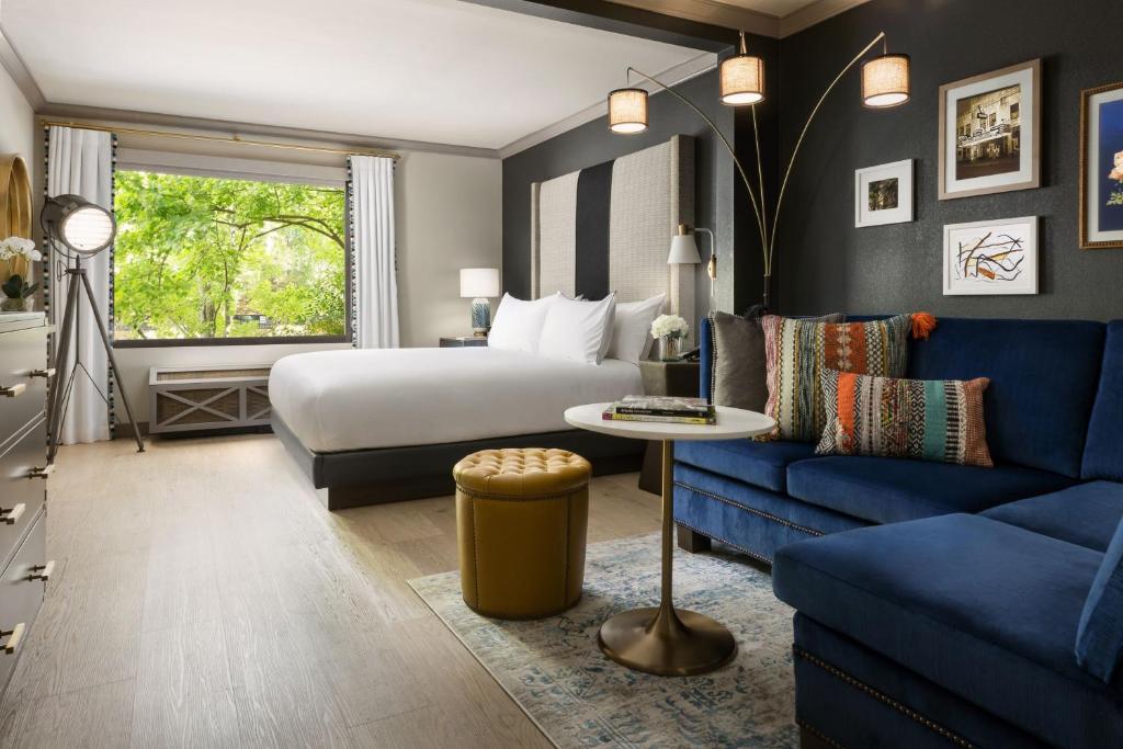 Accommodation-in-Atlanta-Georgia-Best-Lodging-in-Atlanta-The-Burgess-Hotel