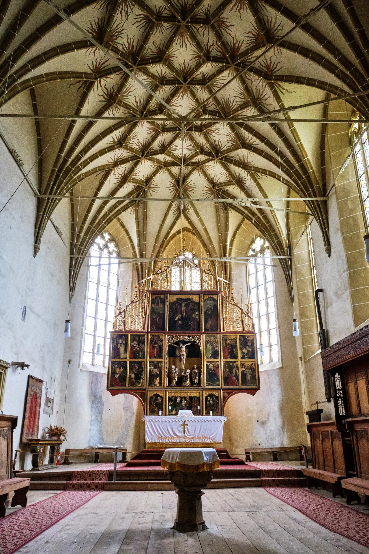 Biserica Fortificată Biertan - Colinele Transilvaniei 007