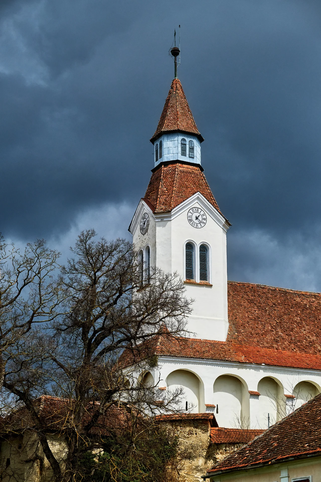 Biserica Fortificată Bunești - Colinele Transilvaniei 024