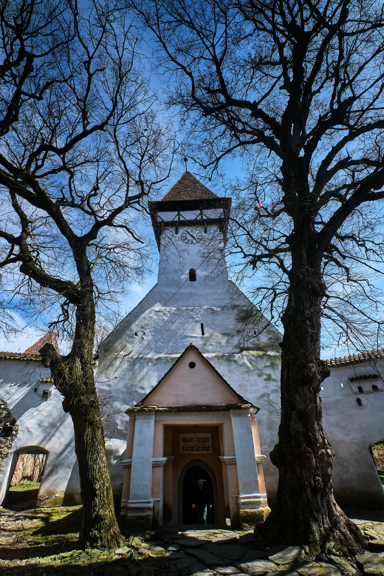 Biserica Fortificată Cincșor - Colinele Transilvaniei 017