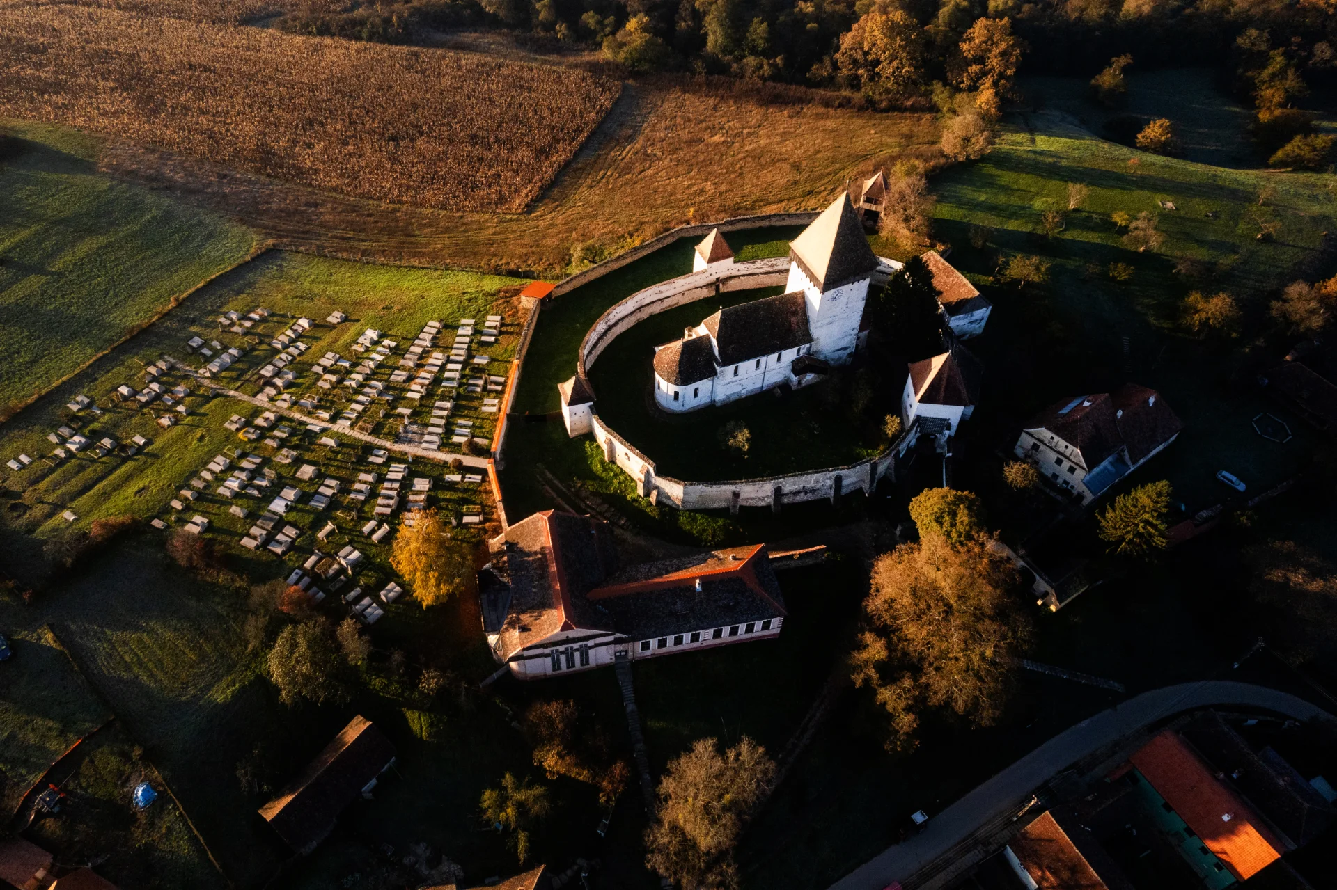 Biserica Fortificată Hosman - Colinele Transilvaniei 030
