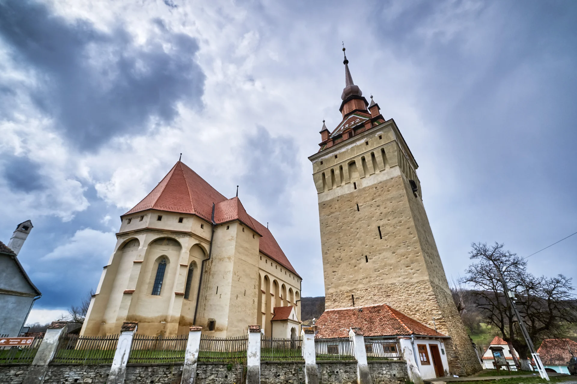 Biserica Fortificată Saschiz - Colinele Transilvaniei 013