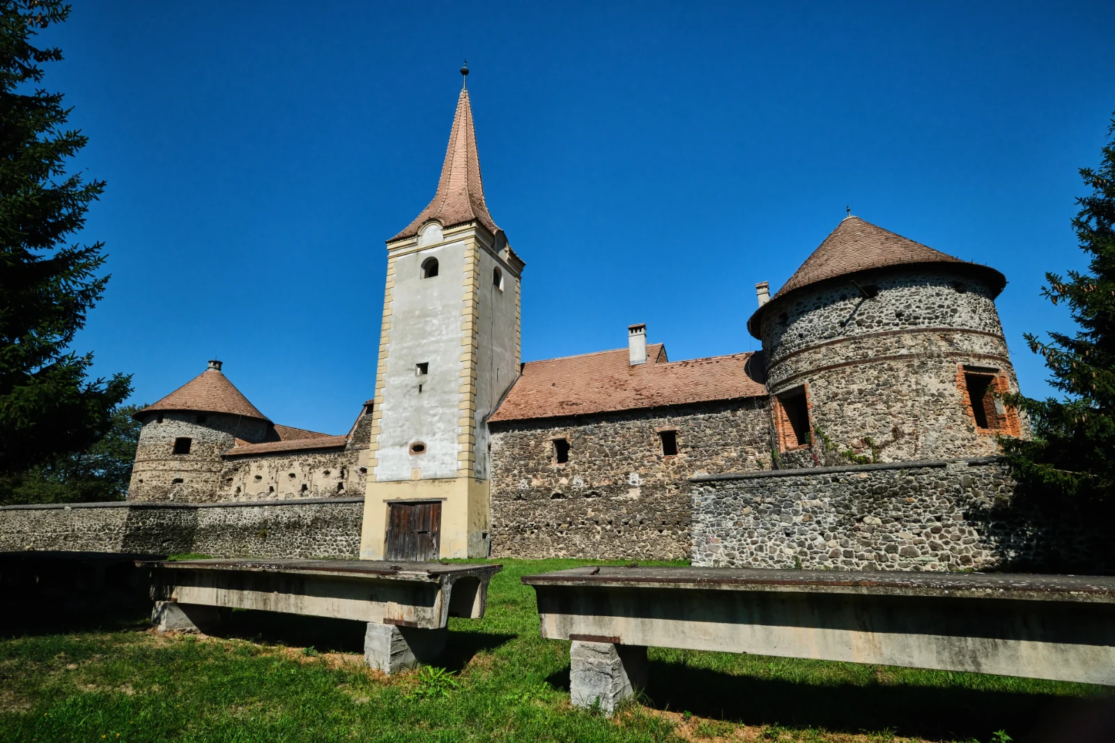 Castelul Sukosd-Bethlen Racoș - 100 Destinații din România 24
