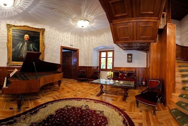 Cazare Unică în România - Castel Haller 3