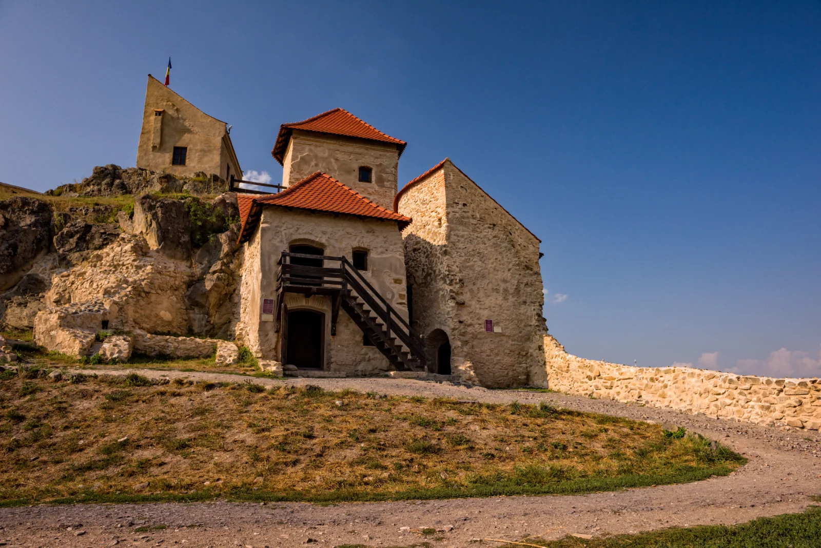 Cetatea Rupea - 100 Destinații din România 02