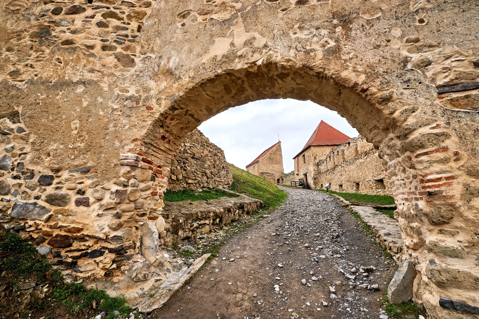 Cetatea Rupea - 100 Destinații din România 05