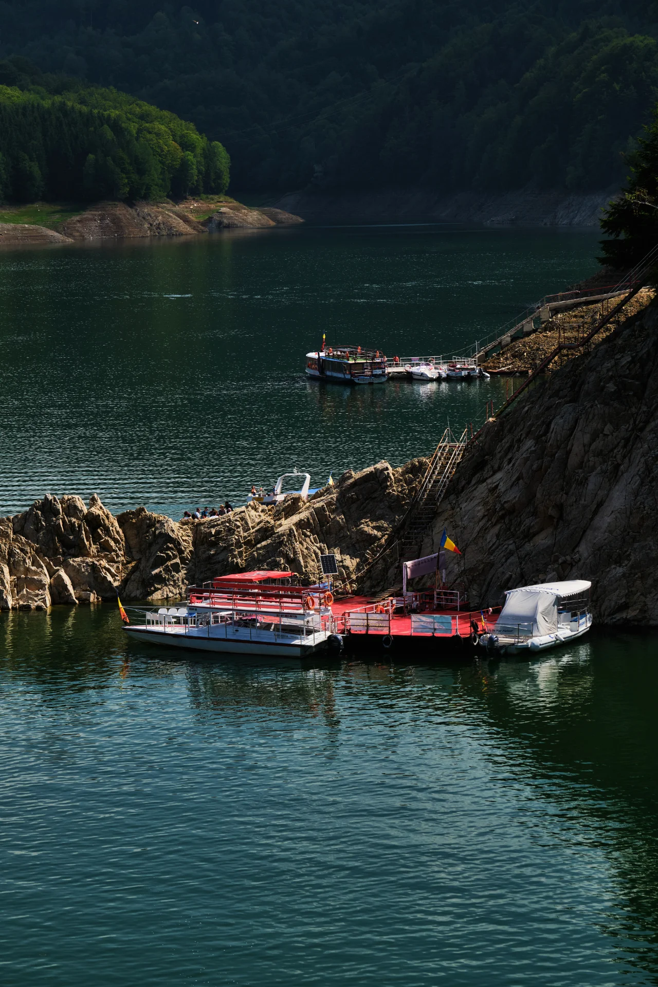 Drumul Transfăgărășan - 100 Destinații din România 06 - Lacul Vidraru
