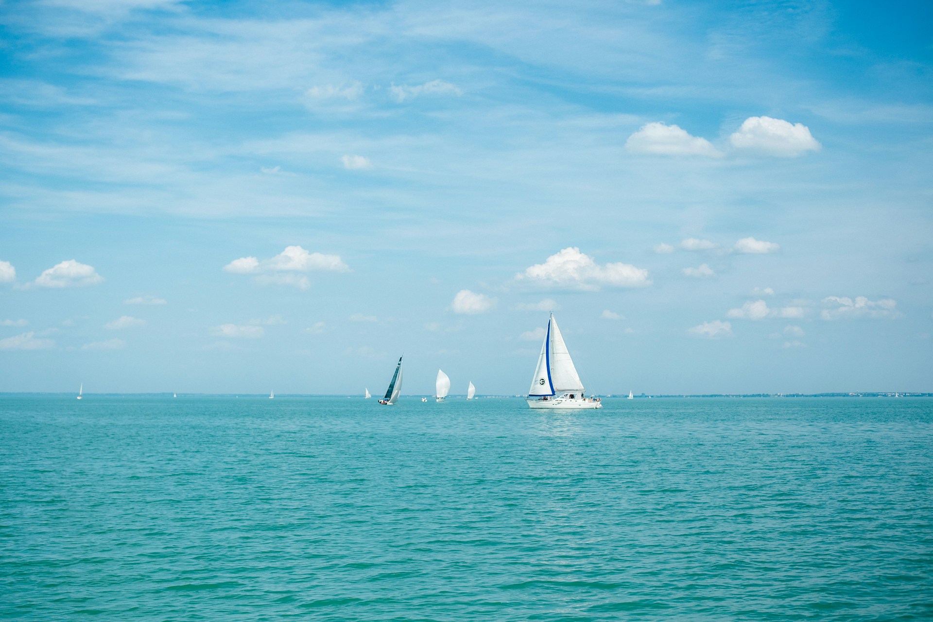 Ghid-Turistic-Budapesta-3-Zile-in-Budapesta-Lacul balaton