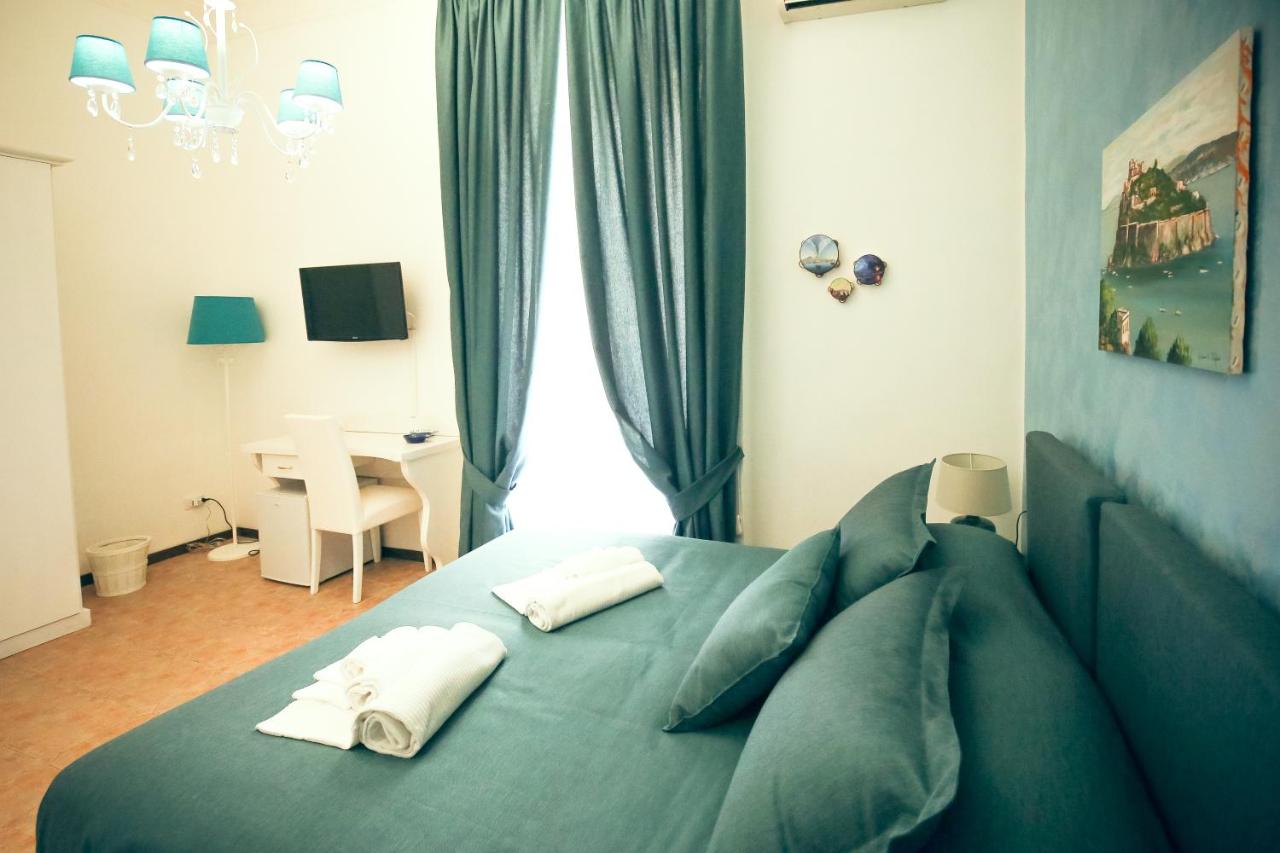 Ghid-Turistic-Napoli-Cazare-in-Napoli-Hotel-NapoliMia