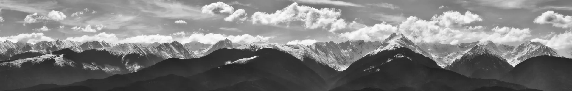 Munții Făgăraș - 100 Destinații din România 28 - Panoramă din depresiunea Făgăraș