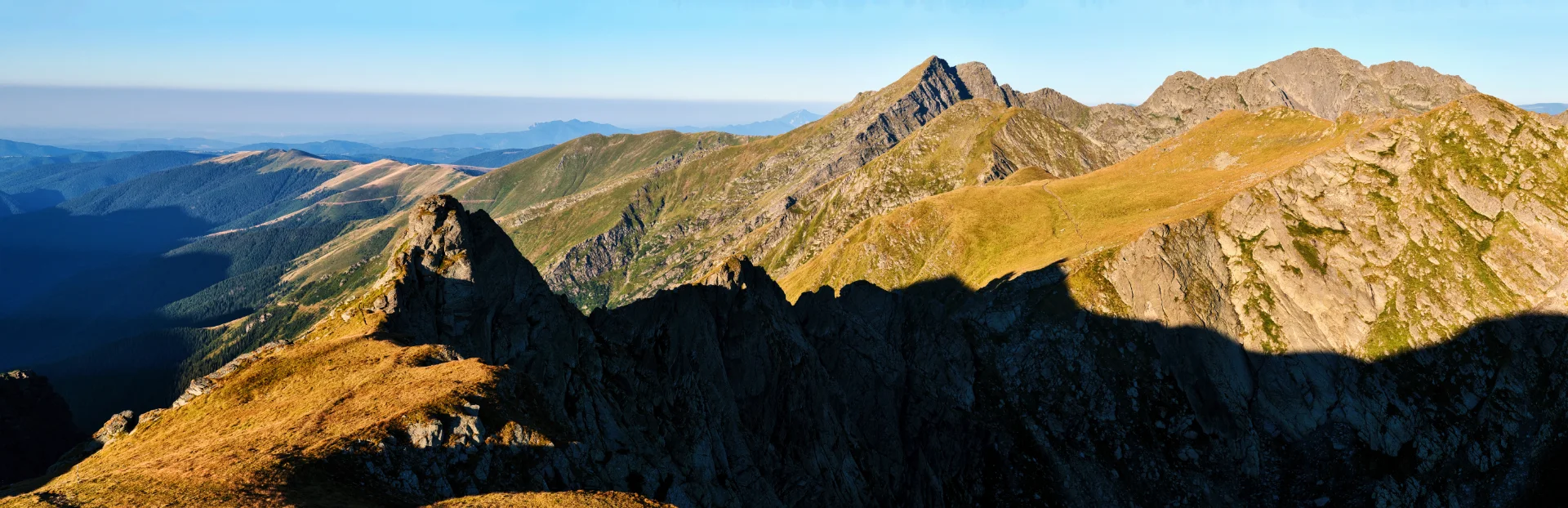Munții Făgăraș - 100 Destinații din România 61 - Turnul Paltinului și Vârful Negoiu