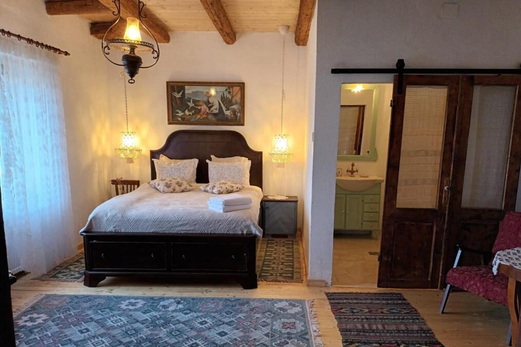 Recomandari Cazare in Tara Făgărașului - PȘura din Joseni Porumbacu de Sus