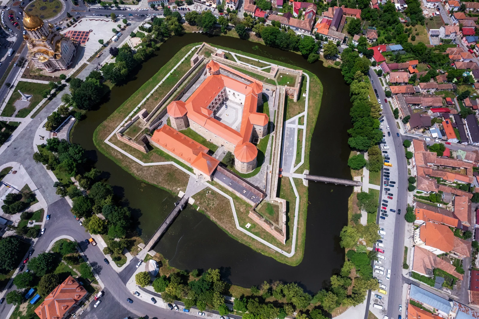 Țara Făgărașului - 100 Destinații România 18 - Cetatea Făgăraș