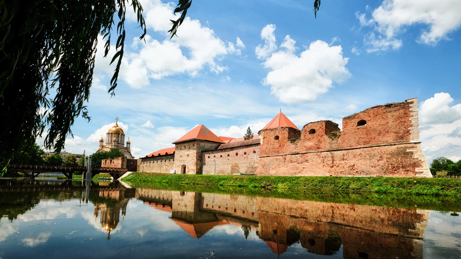 Țara Făgărașului - 100 Destinații România 30 - Cetatea Făgăraș