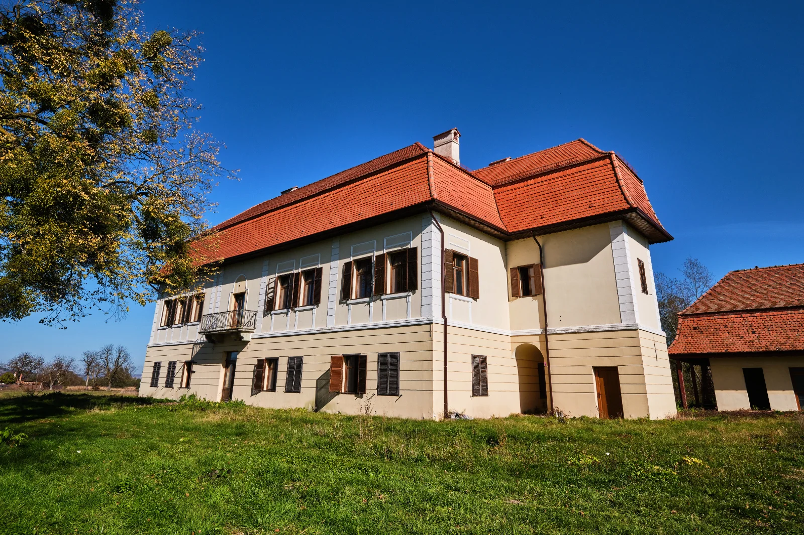 Țara Făgărașului - 100 Destinații România 43 - Castelul Brâncoveanu Sâmbăta de Sus