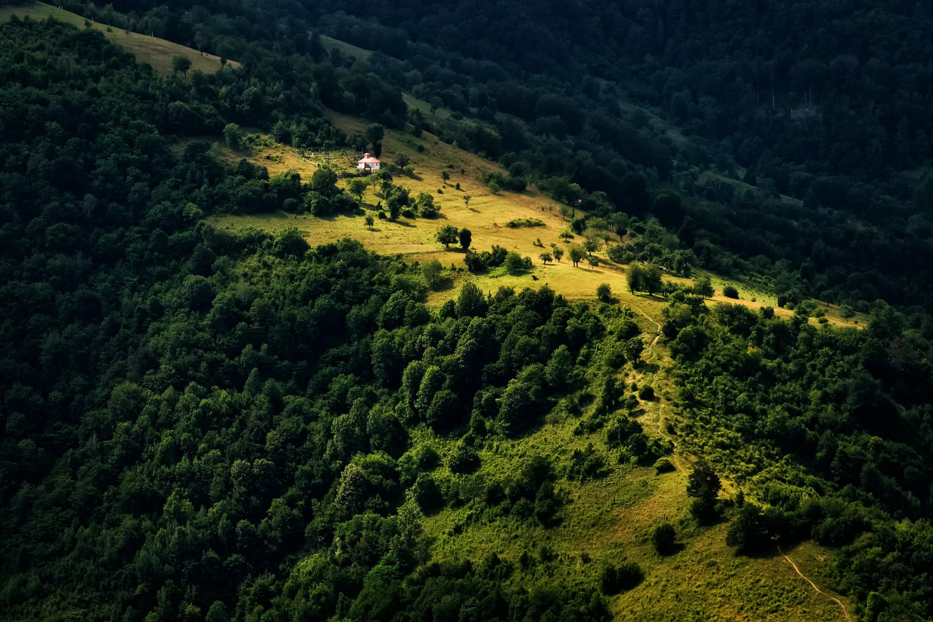 Remote Villages of Cerna Mountains - Ineleț and Scărișoara 09