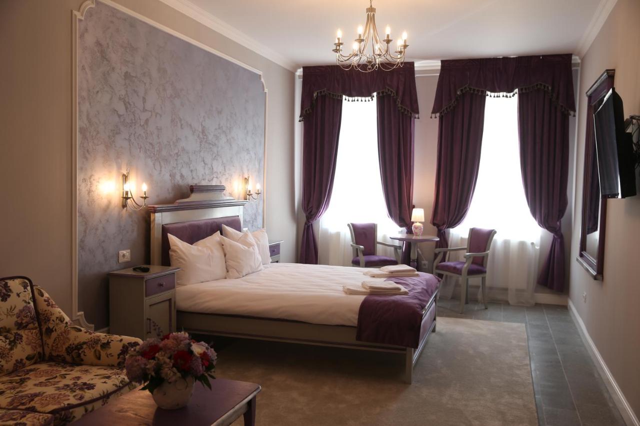 Ghid-Turistic-Sibiu-Cazare-in-Sibiu-Artisans-Boutique-Villa
