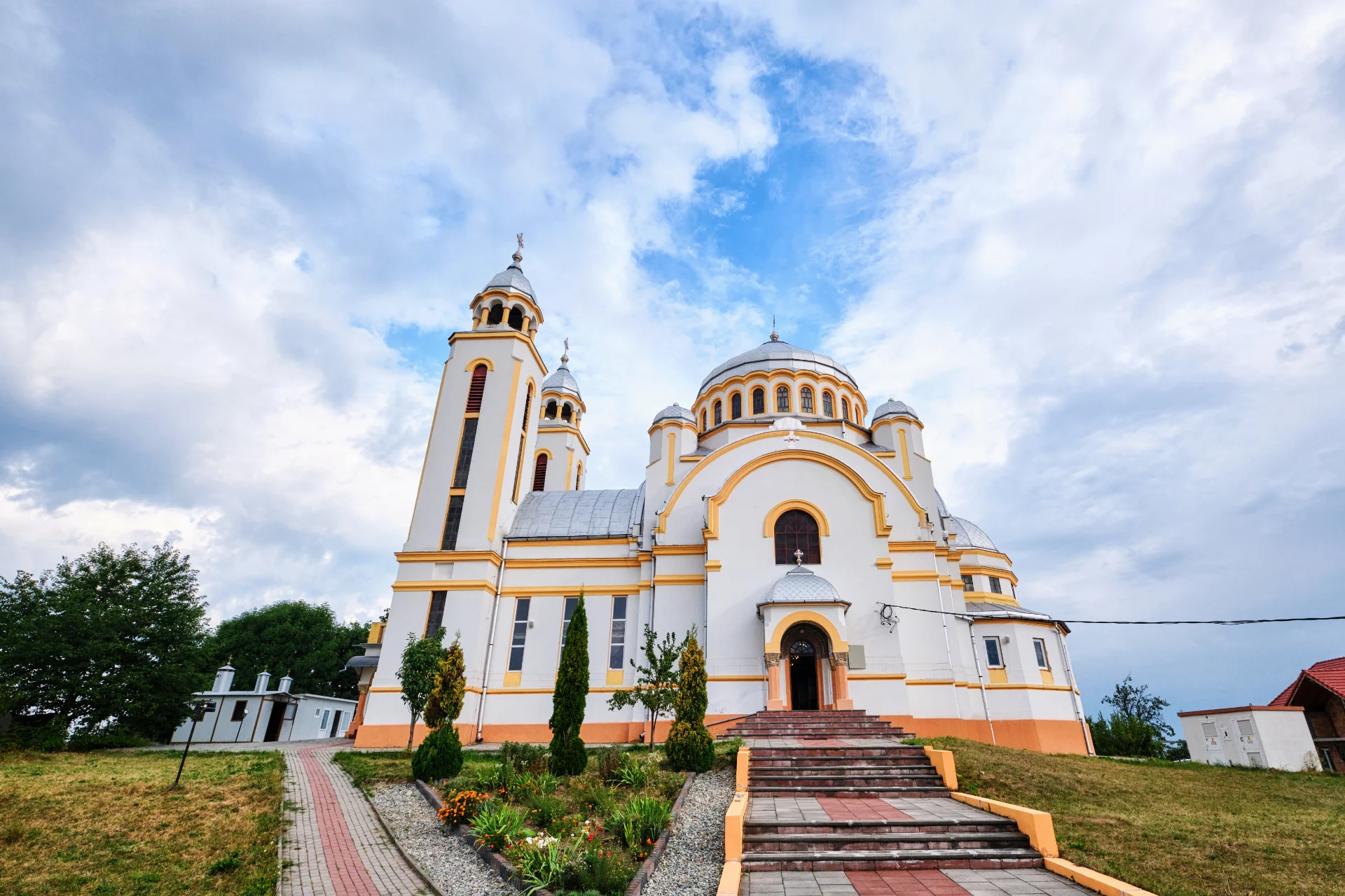 Mărginimea Sibiului - Destinații România 56 - Catedrala Munților din Jina