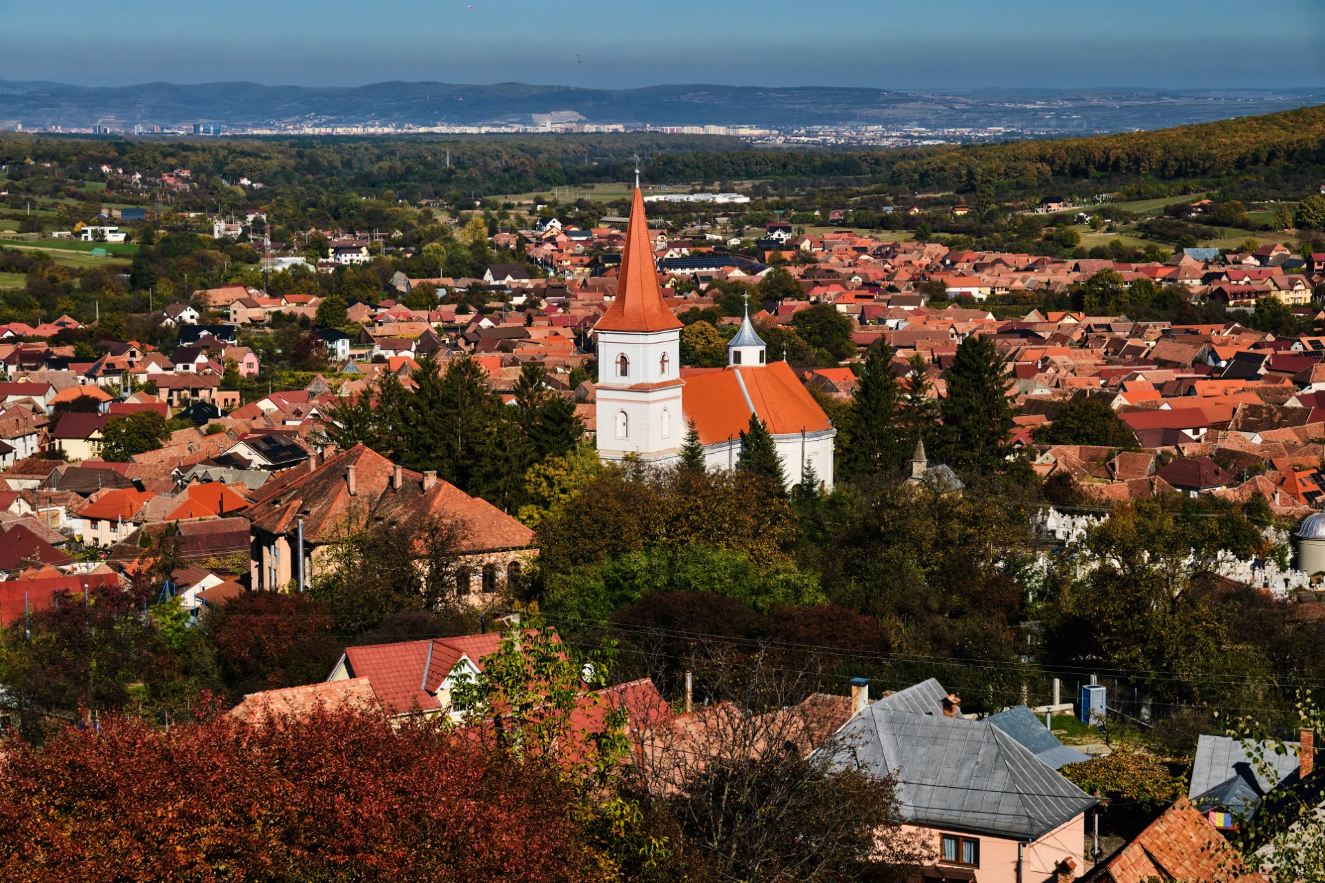 Mărginimea Sibiului - Destinații România 75 - Biserica Sf. Treime Rășinari
