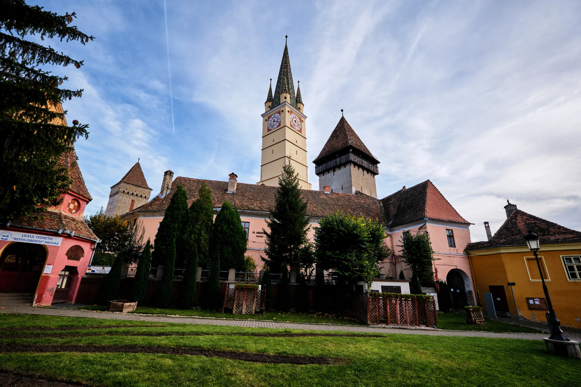 Orașul Mediaș - Ghid Turistic 15 - Biserica Sf. Margareta