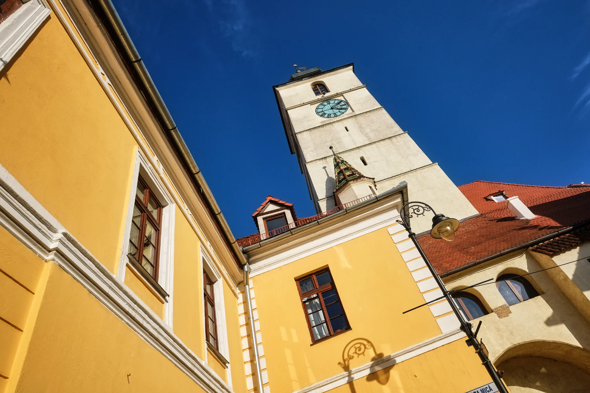 Orașul Sibiu - Destinații România 15 - Turnul Sfatului