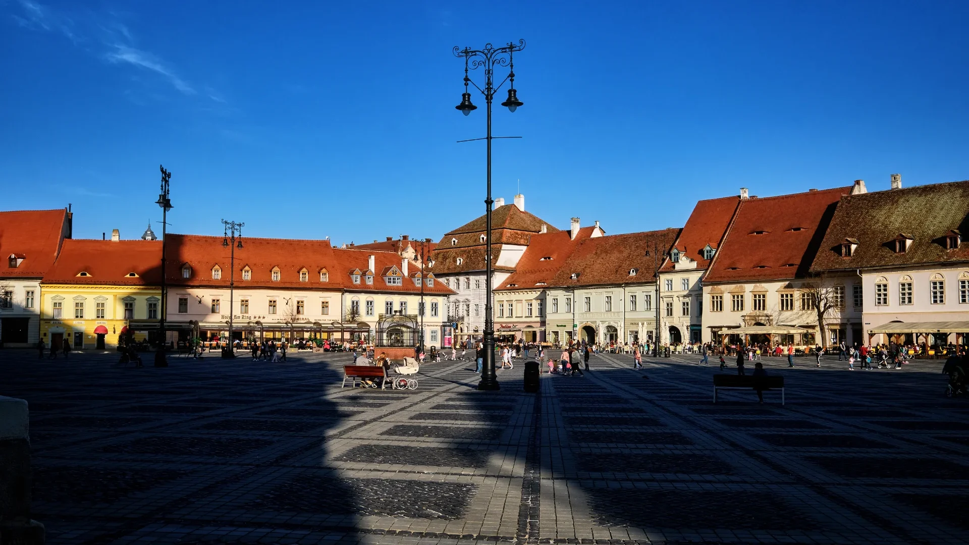 Orașul Sibiu - Destinații România 17 - Piața Mare