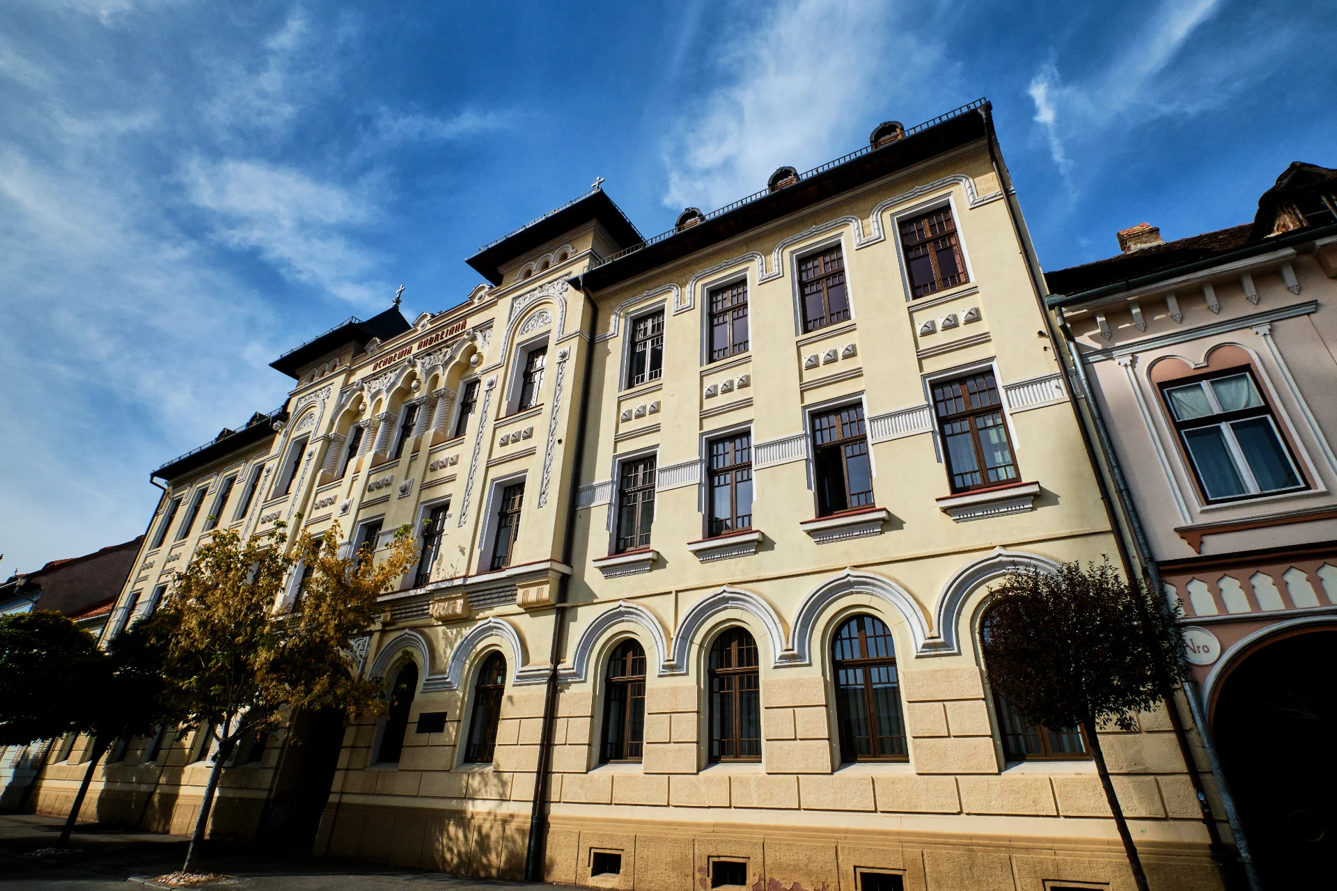 Orașul Sibiu - Destinații România 48 - Academia Andreiană
